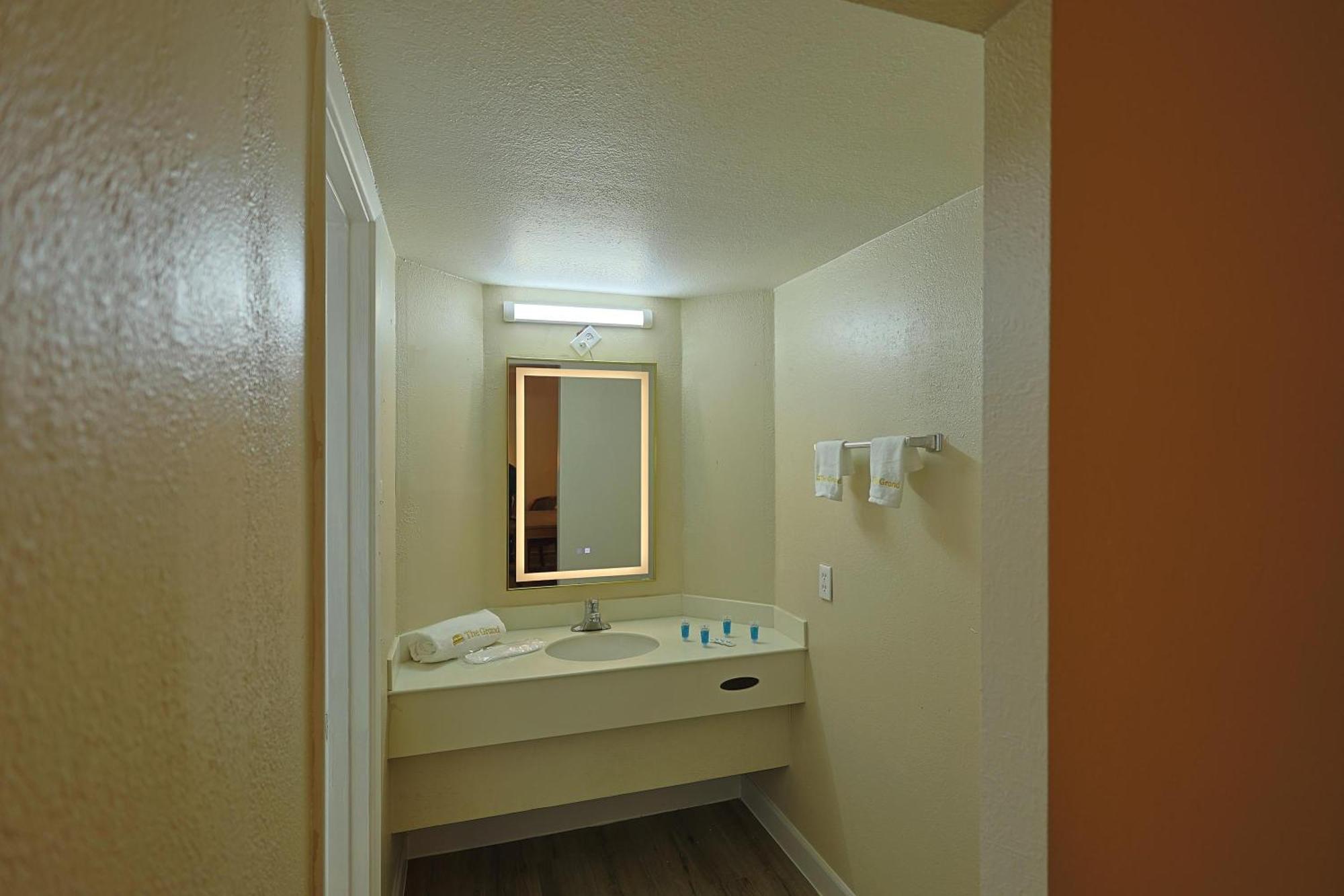 The Grand By Capital O Texarkana I-30 Esterno foto